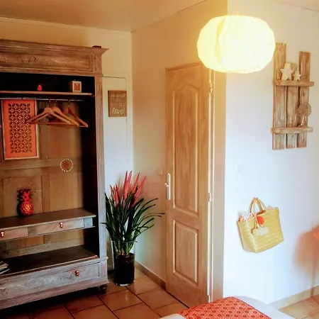 Panzió La Petite Maison Derriere Les Buis