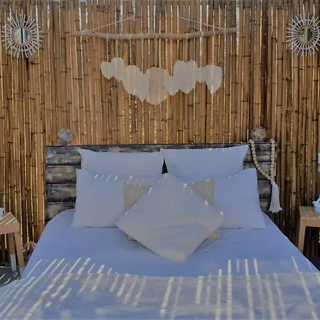 Bed and breakfast La Petite Maison Derriere Les Buis *