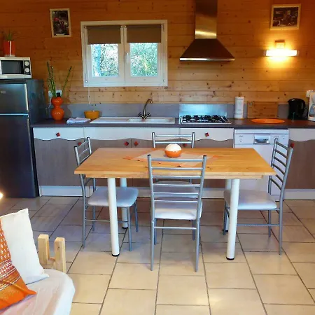 La Petite Maison Derriere Les Buis Bed and breakfast Gras